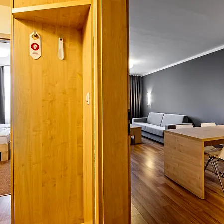 Vista Hotel 4*