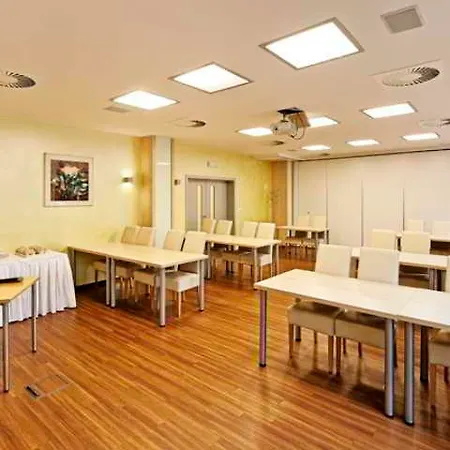 Vista Hotel 4*