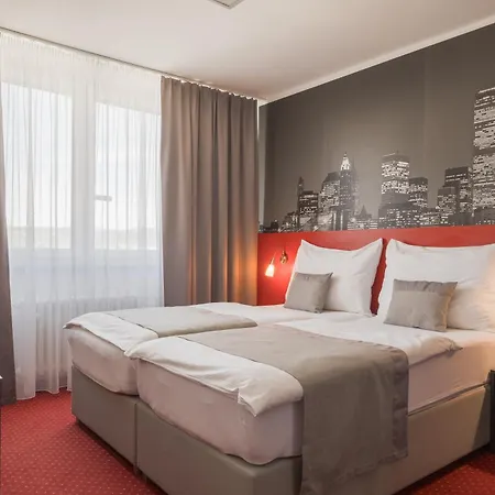 Vista Hotel 4*