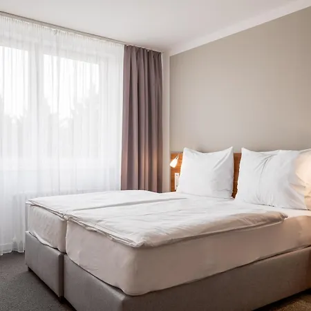 Vista Hotel 4*