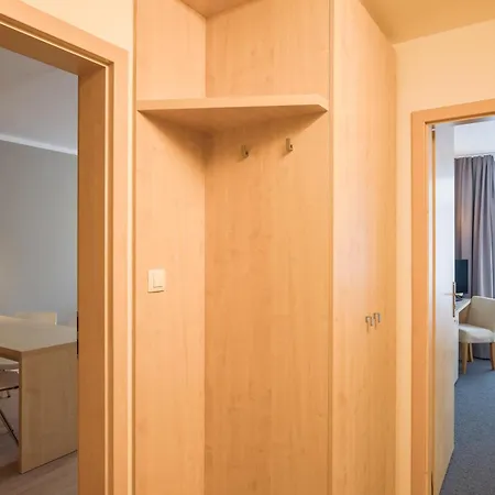 Vista Hotel 4*
