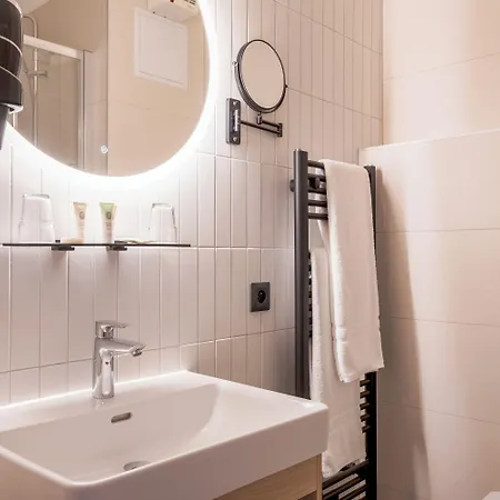 Vista Hotel 4*