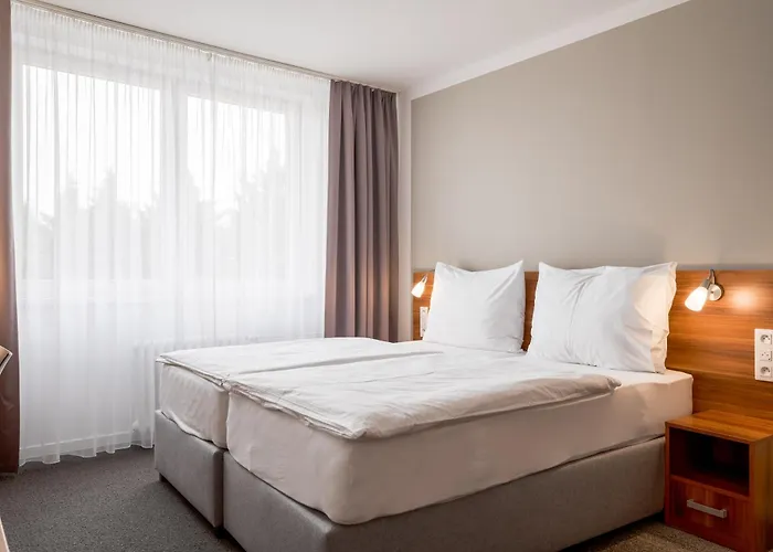 Vista Hotel 4*