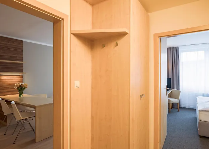 Vista Hotel 4*